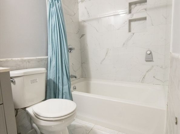 9 Shadowbrook Ln 27, Milford MA 01757