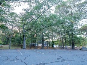 9 Shadowbrook Ln 27, Milford MA 01757