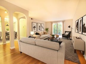 9 Shadowbrook Ln 27, Milford MA 01757