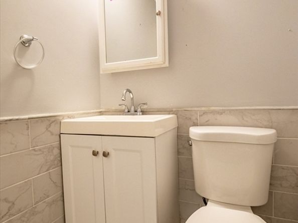 9 Shadowbrook Ln 27, Milford MA 01757