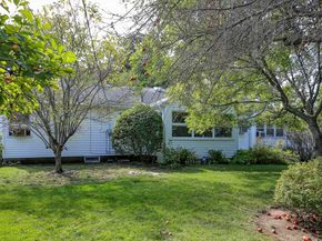 42 Ellis Dr, Worcester MA 01609