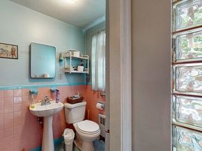 42 Ellis Dr, Worcester MA 01609