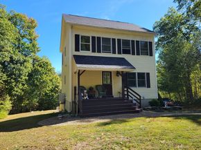 297 Sheldon Rd, Barre MA 01005