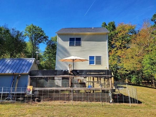 297 Sheldon Rd, Barre MA 01005