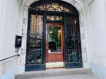 52 Charlesgate East