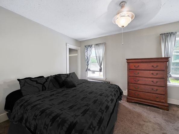 27 Clifton St, Fitchburg MA 01420