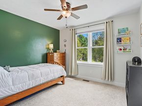 8 Hillside Dr, Sturbridge MA 01566