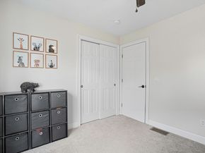 8 Hillside Dr, Sturbridge MA 01566