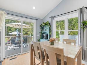 8 Hillside Dr, Sturbridge MA 01566