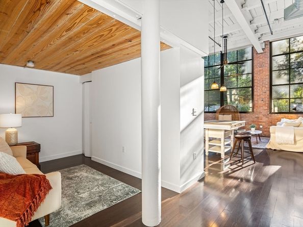 1 Aberdeen Way 113, Cambridge MA 02138