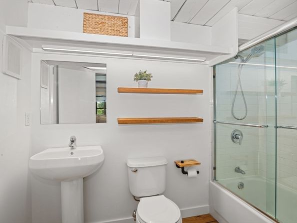 1 Aberdeen Way 113, Cambridge MA 02138