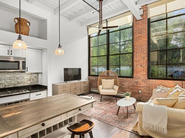 1 Aberdeen Way 113, Cambridge MA 02138
