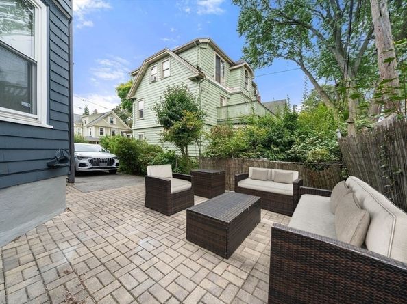 72 Tuttle St 3, Boston MA 02125