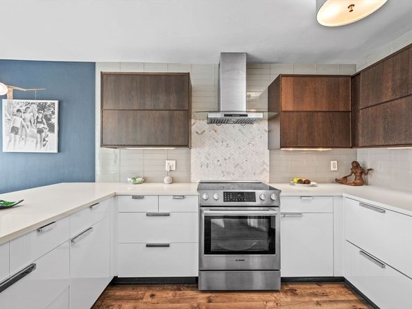 300 Lynn Shore Dr 408, Lynn MA 01902