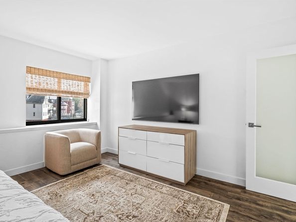 300 Lynn Shore Dr 408, Lynn MA 01902
