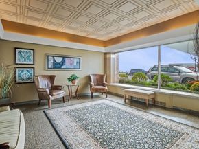 300 Lynn Shore Dr 408, Lynn MA 01902