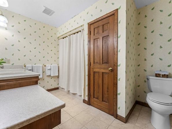 121 Bullard St, Holliston MA 01746