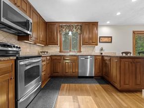 121 Bullard St, Holliston MA 01746