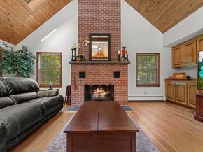 121 Bullard St, Holliston MA 01746