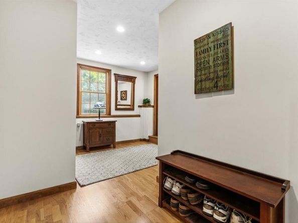121 Bullard St, Holliston MA 01746