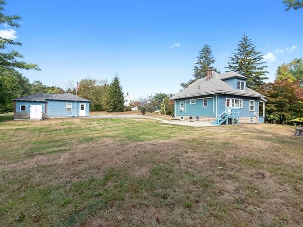 326 William St, Stoneham MA 02180