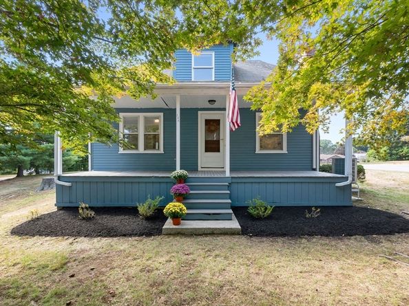 326 William St, Stoneham MA 02180