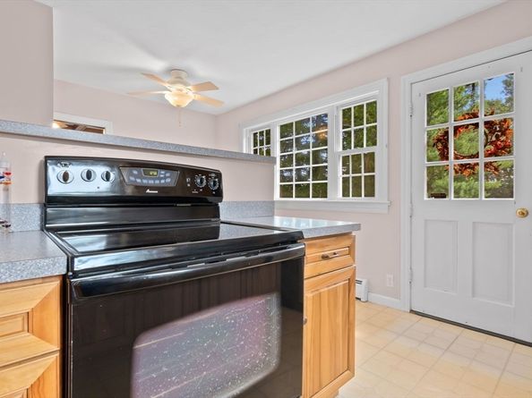 326 William St, Stoneham MA 02180