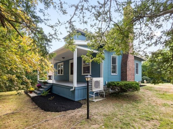 326 William St, Stoneham MA 02180