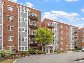 148 Main Street S327, North Andover MA 01845