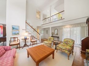 18 Phillips Pond Rd 18, Natick MA 01760
