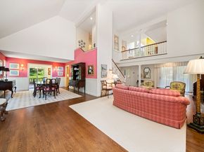 18 Phillips Pond Rd 18, Natick MA 01760