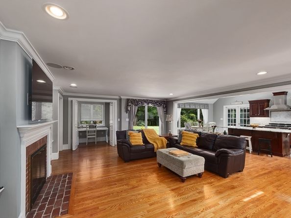179 Washington St, Boxford MA 01921