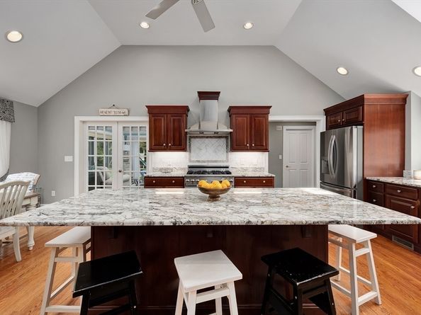 179 Washington St, Boxford MA 01921
