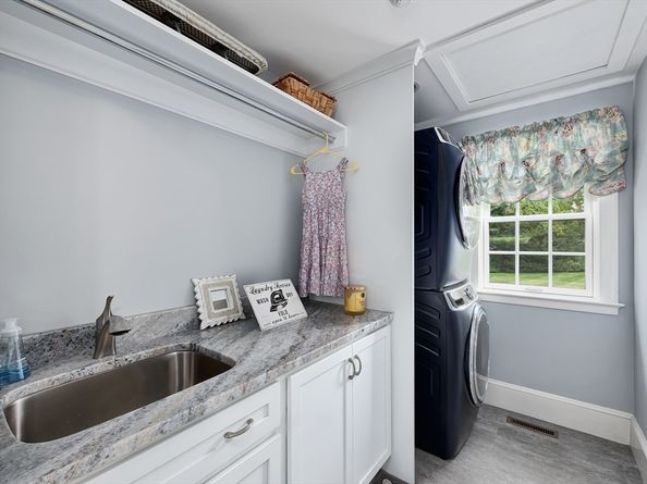 179 Washington St, Boxford MA 01921