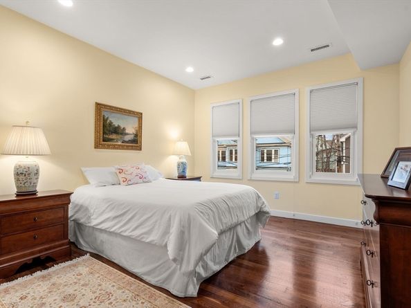 95 Beals Street 2, Brookline MA 02446