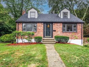 223 Washington St, Reading MA 01867