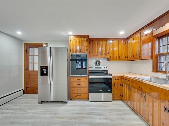 223 Washington St, Reading MA 01867