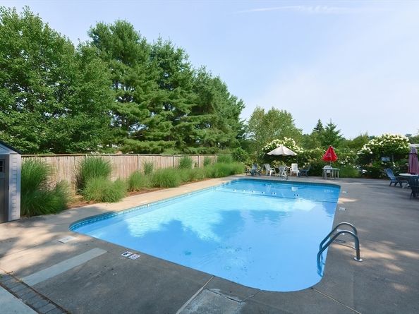 25 Bayberry Circle 25, Millis MA 02054