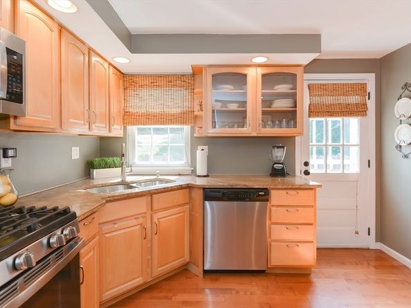 25 Bayberry Circle 25, Millis MA 02054