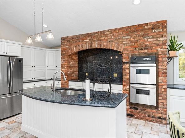 7 Saddle Ridge, Sudbury MA 01776