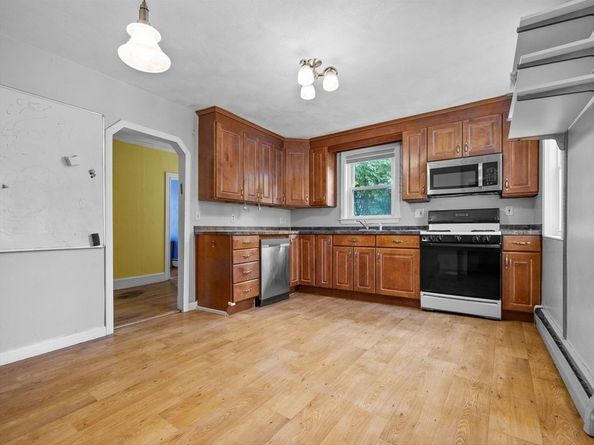 7 Woodbine St, Somerville MA 02143