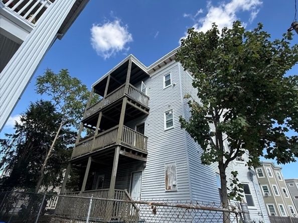22 Saint Marks Rd 1, Boston MA 02124