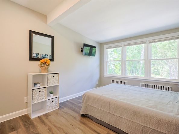 256 S Main St, Hopedale MA 01747