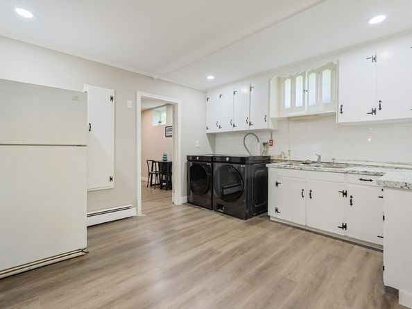 256 S Main St, Hopedale MA 01747