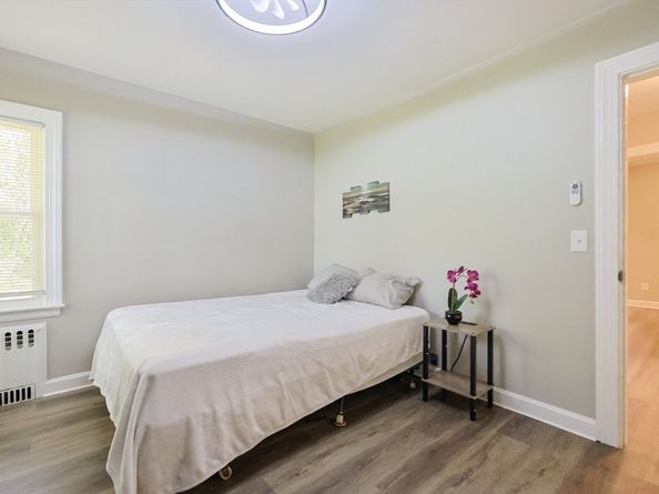 256 S Main St, Hopedale MA 01747