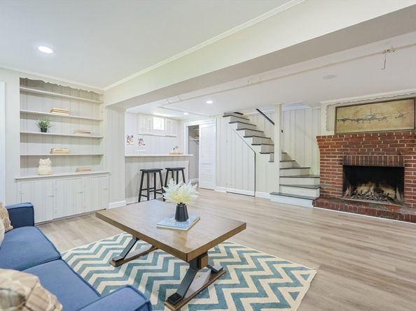 256 S Main St, Hopedale MA 01747