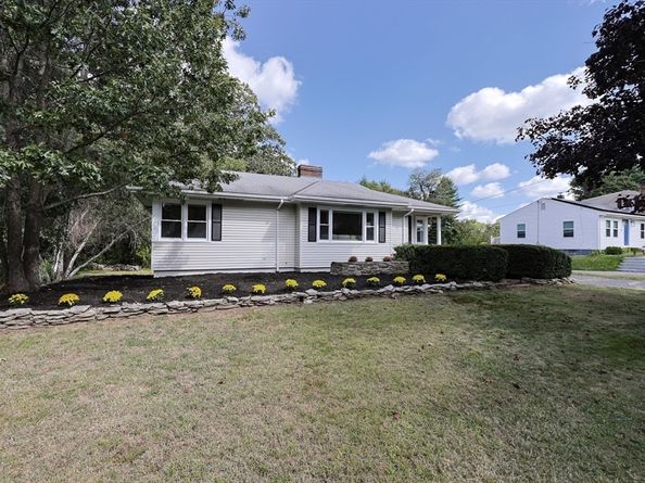 256 S Main St, Hopedale MA 01747