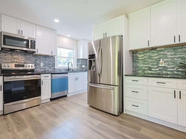 256 S Main St, Hopedale MA 01747