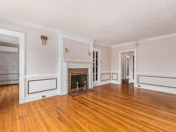 539 Lagrange Street, Boston MA 02132