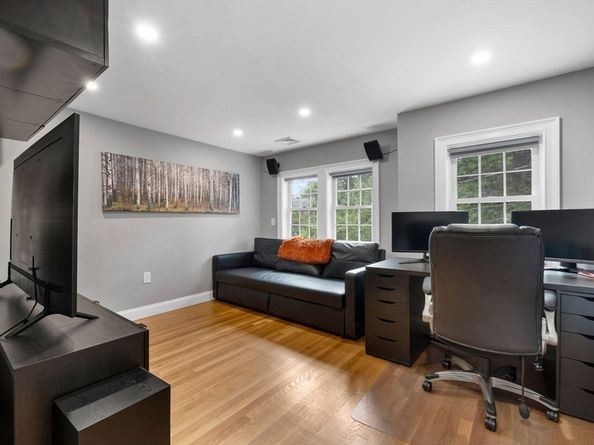 83 Payson Rd, Brookline MA 02467